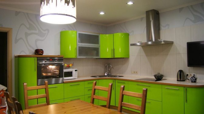 Зеленая кухня: эффектный, сочный и позитивный интерьер