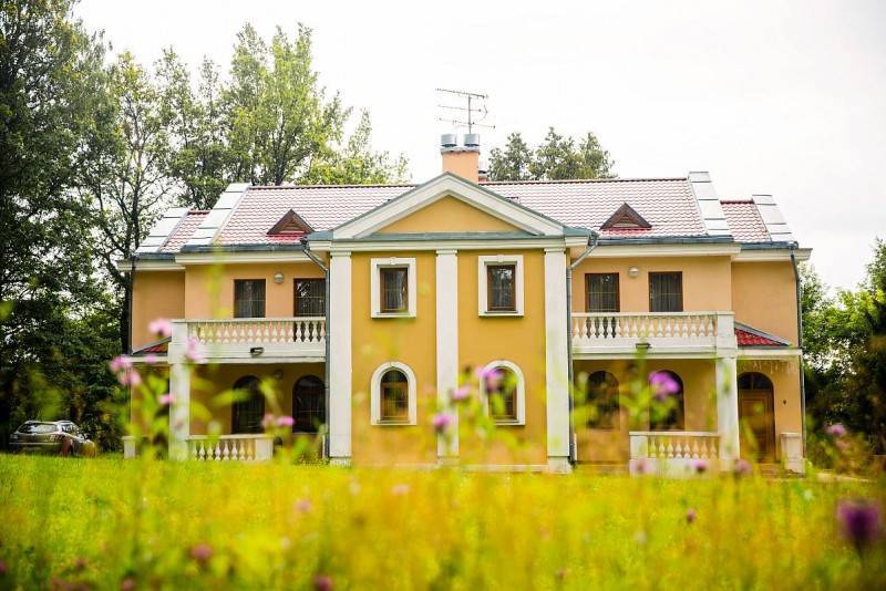 Коттедж: фото привлекательных загородных домов в разных стилях
