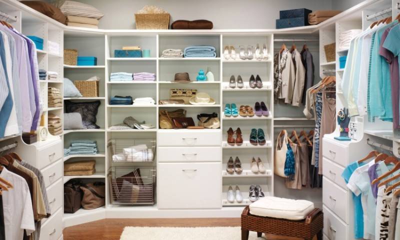 Системы хранения вещей для гардеробной: ассортимент брендов Ikea, Elfa, Aristo