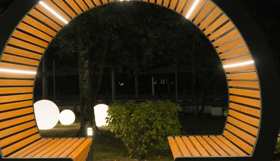 Современное освещение парковых зон и скверов