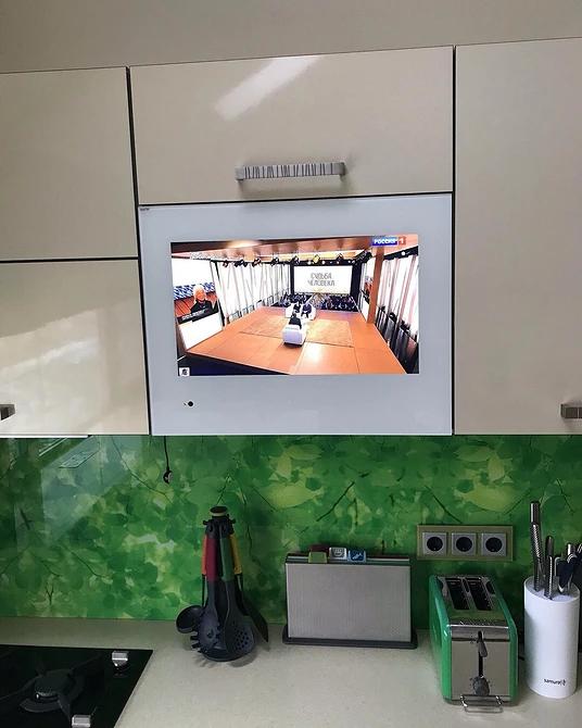 Телевизор на кухню: как правильно выбрать и установить в помещении