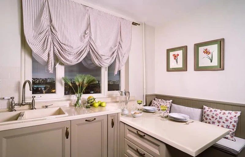 Короткие занавески на кухню: лаконичный и практичный способ декорирования оконного проема