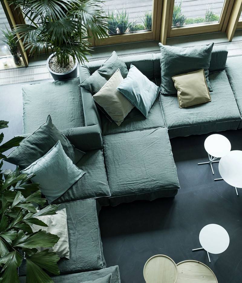 Модульные диваны для гостиной: нетривиальная и функциональная мебель