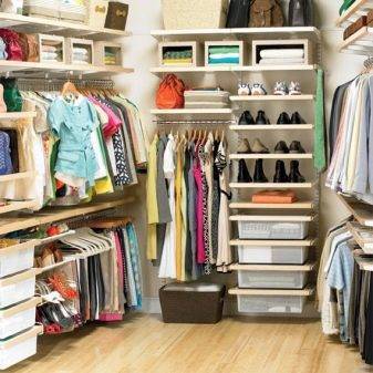 Системы хранения вещей для гардеробной: ассортимент брендов Ikea, Elfa, Aristo
