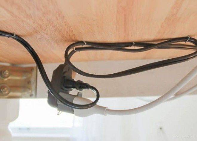 Как спрятать на стене провода от телевизора: способы маскировки кабелей